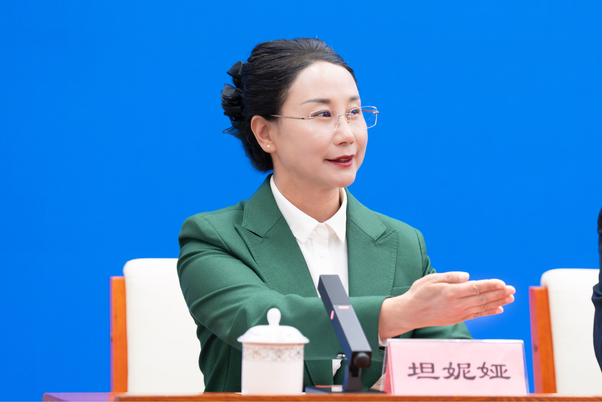 b8a4dcbe62df56589fa5ce8a0a9ab8fc.jpg b8a4dcbe62df56589fa5ce8a0a9ab8fc.jpg